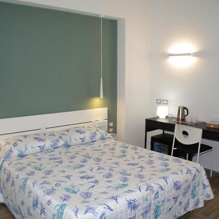 Travel House Hotel La Spezia Buitenkant foto