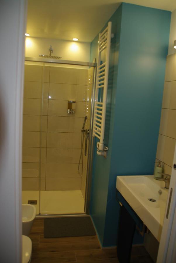 Travel House Hotel La Spezia Buitenkant foto