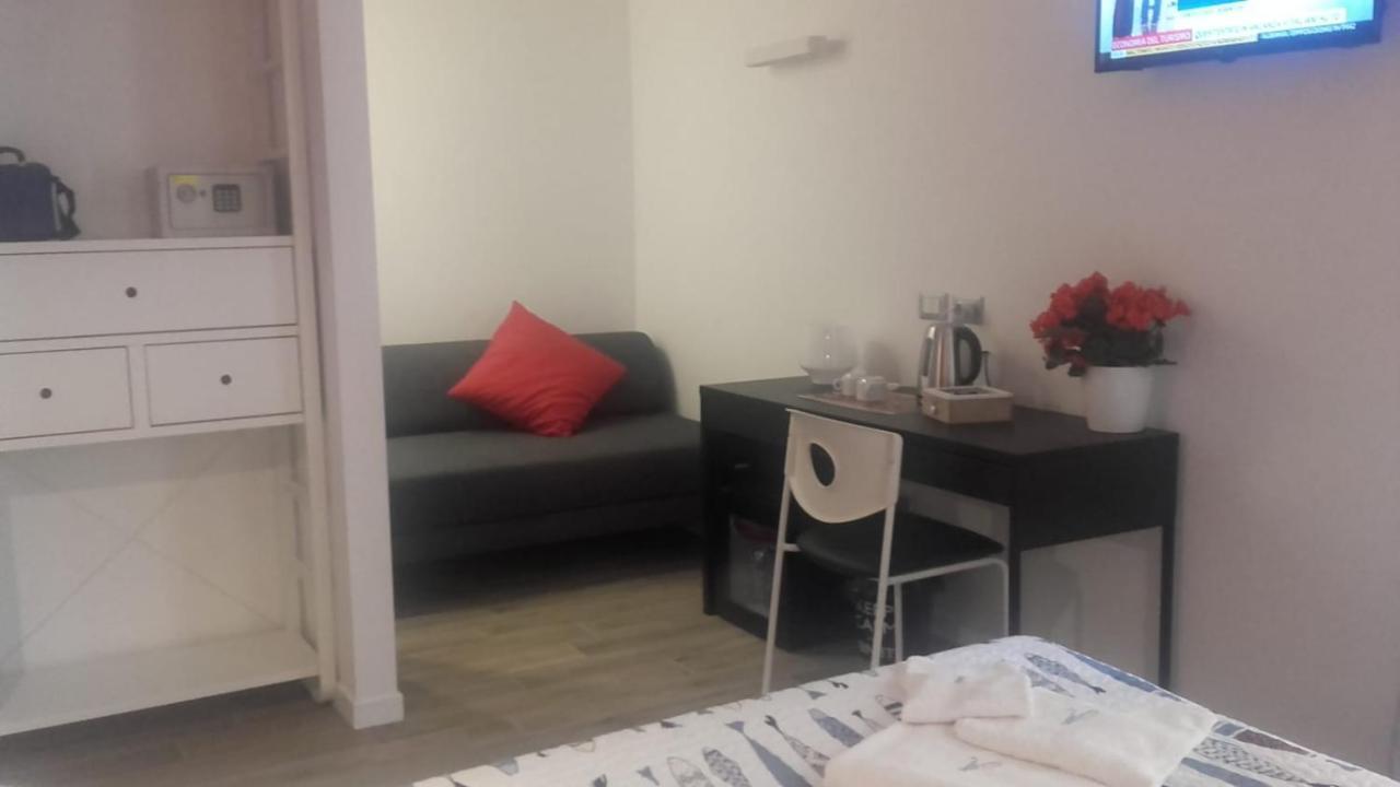 Travel House Hotel La Spezia Buitenkant foto